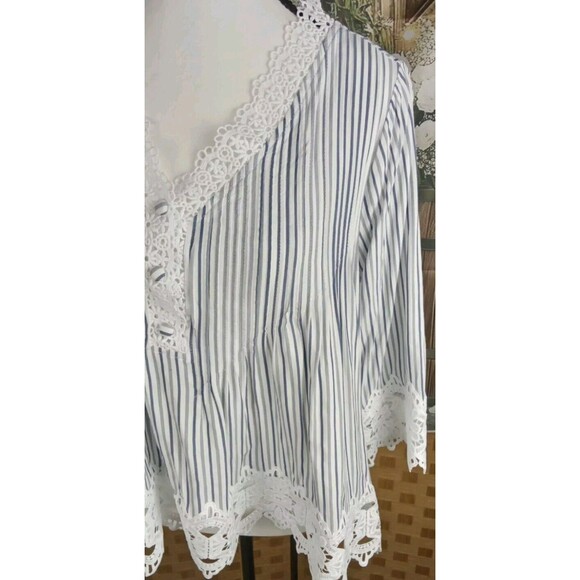 Chelsea & Theodore Blouse Petite PS Stripe Lace V Neck 3/4 Sleeve - Picture 3 of 11